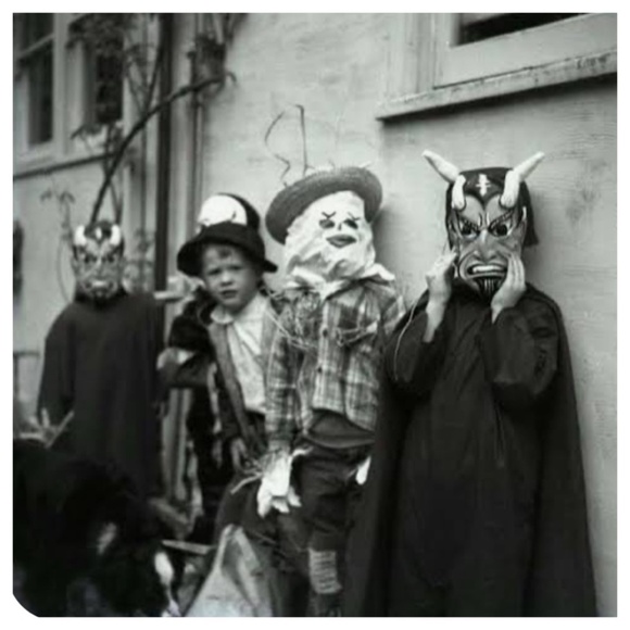 ❌ 10/31 TGIFF! FASHION FRIDAY VINTAGE SHARE GROUP THAT IS! - Picture 3 of 14